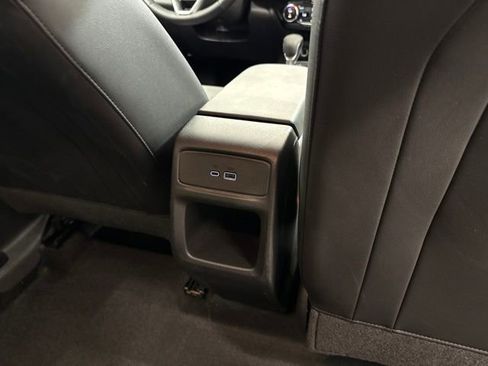 Used 2025 Chevrolet Trax LT w/ LT Convenience Package FWD image 13