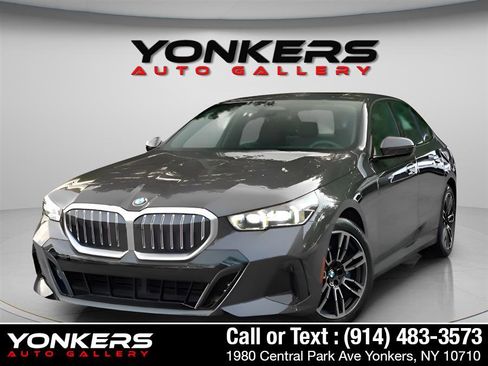 Used 2024 BMW 530i xDrive 530i xDrive image 3