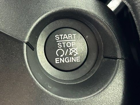 Used 2021 Jeep Compass Latitude w/ Convenience Group AWD/4WD image 21