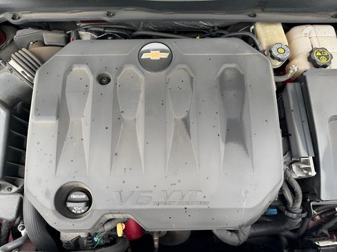 Used 2018 Chevrolet Impala Premier w/ Premier Confidence Package FWD image 13