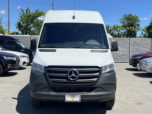 Used 2023 Mercedes-Benz Sprinter 2500 image 3
