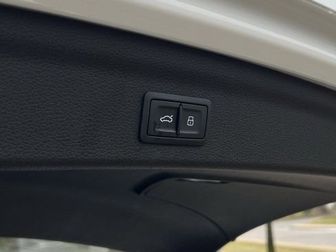 Used 2021 Audi Q3 2.0T Premium w/ Convenience Package image 15