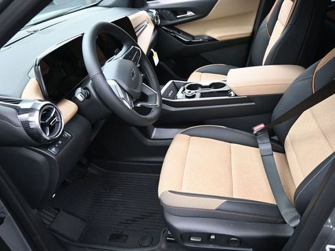 New 2026 Chevrolet Equinox ACTIV w/ Convenience Package III FWD image 8