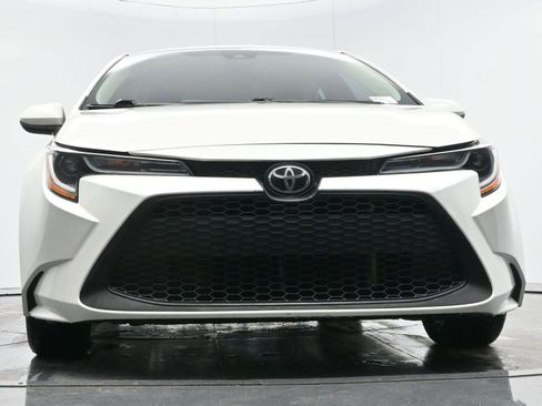 Used 2021 Toyota Corolla LE image 41