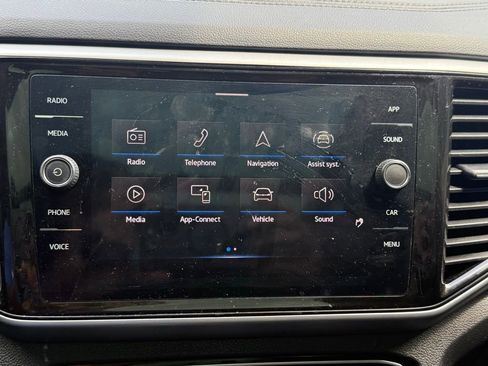 Used 2022 Volkswagen Atlas Cross Sport SE w/ Panoramic Sunroof Package image 26