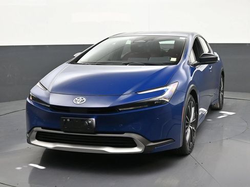 Used 2026 Toyota Prius Plug-In Hybrid FWD image 8