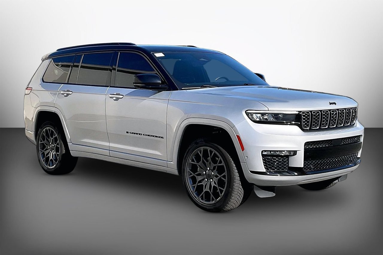 Used 2023 Jeep Grand Cherokee L Summit AWD/4WD image 1