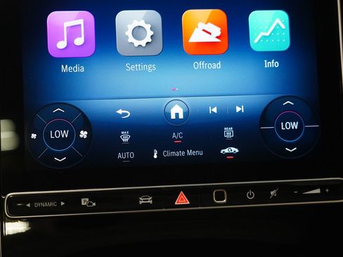 Certified 2026 Mercedes-Benz GLC 300 4MATIC image 24