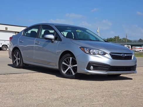 Used 2023 Subaru Impreza 2.0i Premium AWD/4WD image 2
