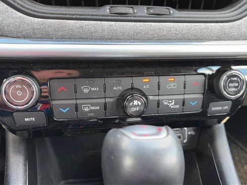 Used 2022 Jeep Compass Latitude w/ Convenience Group AWD/4WD image 64