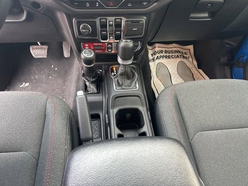 Used 2024 Jeep Wrangler Unlimited Rubicon image 11