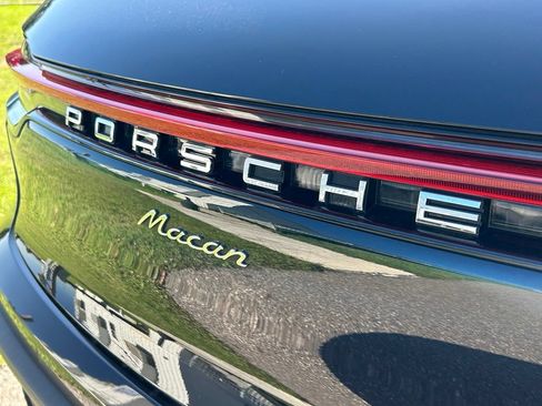 Used 2023 Porsche Macan Turbo AWD/4WD image 45