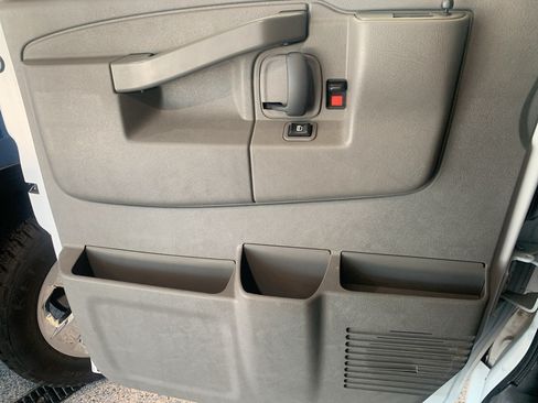 Used 2024 GMC Savana 2500 w/ Driver Convenience Package RWD image 19