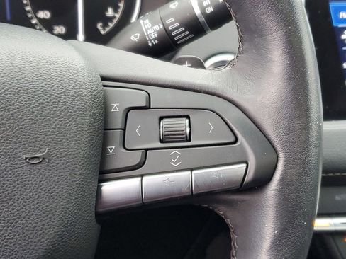 Used 2022 Cadillac XT4 Premium Luxury w/ Enhanced Visibility Package image 16