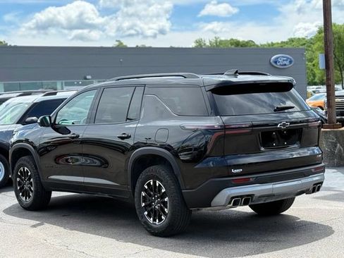 Used 2024 Chevrolet Traverse Z71 w/ Enhanced Driving Package AWD/4WD image 47