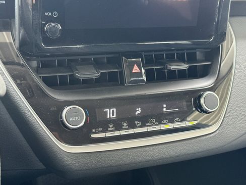 Used 2024 Toyota Corolla LE image 18