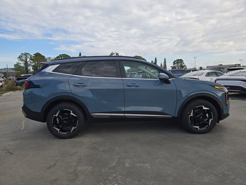 New 2026 Kia Sportage EX image 9