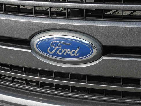 Used 2018 Ford F150 XLT w/ Equipment Group 302A Luxury image 6