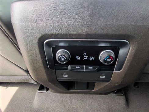 Used 2024 Chevrolet Tahoe LT RWD image 16