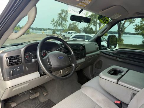 Used 2006 Ford F350 XLT AWD/4WD image 10