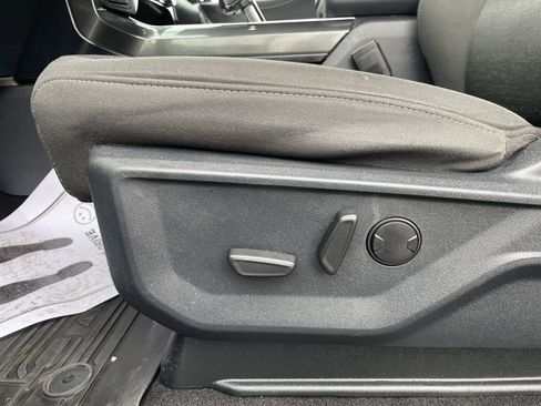 Used 2023 Ford F150 Lariat image 13