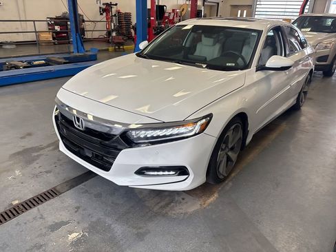Used 2020 Honda Accord Touring image 7