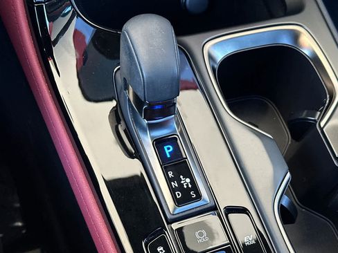 Used 2023 Lexus NX 350h Premium image 23