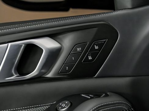 Used 2021 BMW X5 M w/ Competition Package AWD/4WD image 15