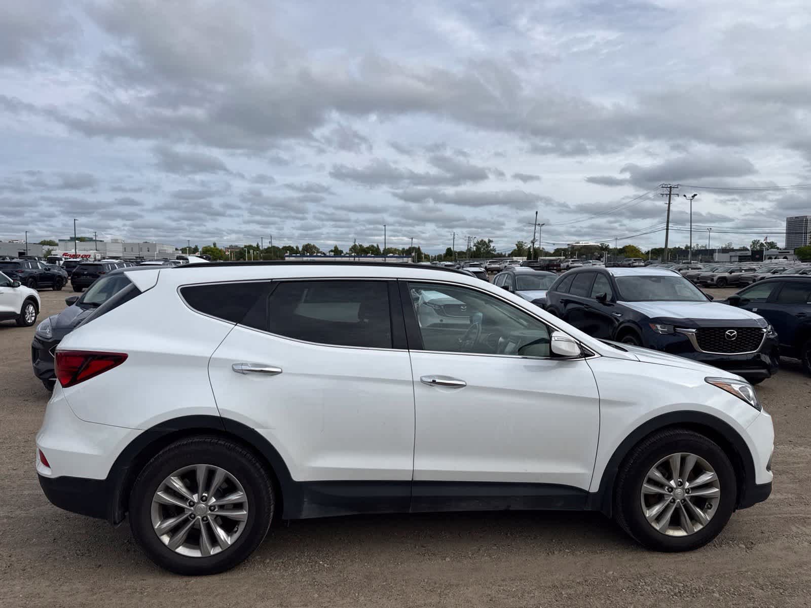 Used 2018 Hyundai Santa Fe Sport 2.0T AWD/4WD image 9