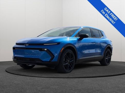 New 2026 Chevrolet Equinox EV LT w/ Comfort Package image 3