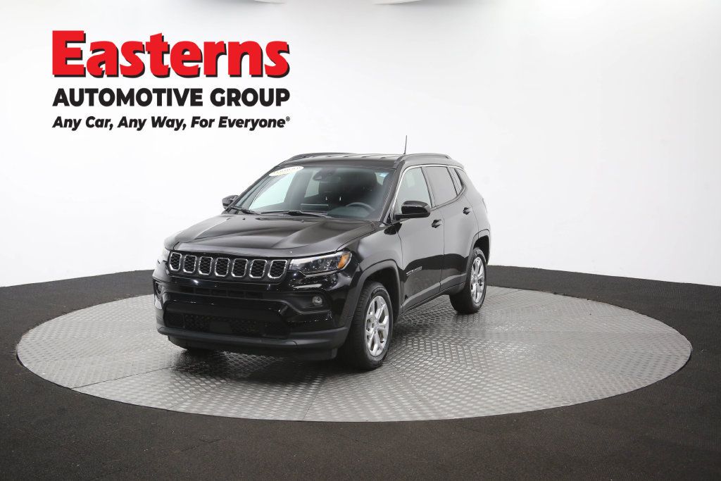 Used 2024 Jeep Compass Latitude AWD/4WD image 56