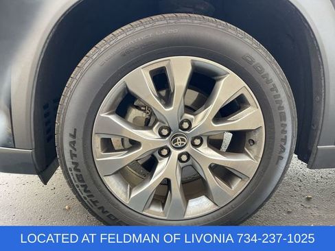 Used 2025 Toyota Grand Highlander AWD image 33