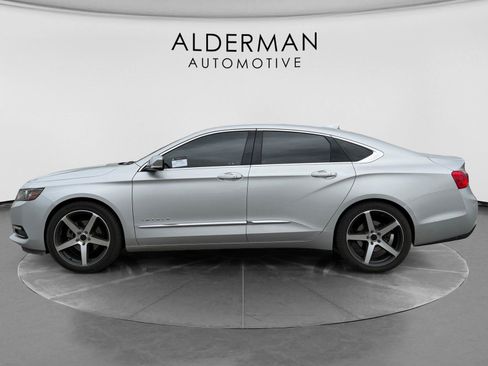 Used 2019 Chevrolet Impala Premier FWD image 2