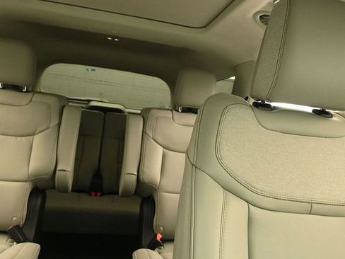 New 2026 Ford Explorer Active w/ Active Comfort Package image 20