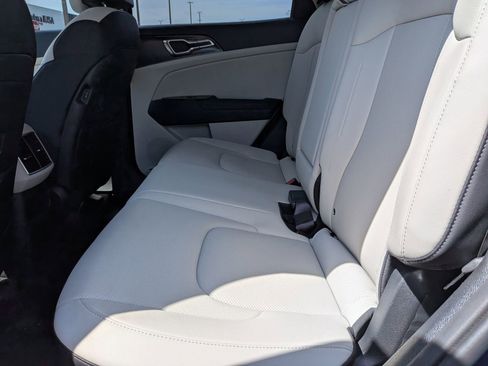 Used 2025 Kia Sportage EX AWD/4WD image 19