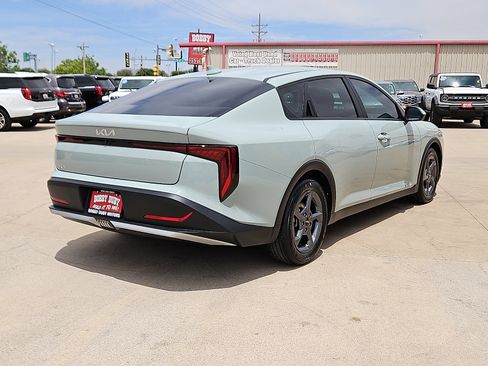 Used 2025 Kia K4 FWD image 3