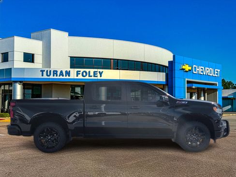 Used 2023 Chevrolet Silverado 1500 RST image 7