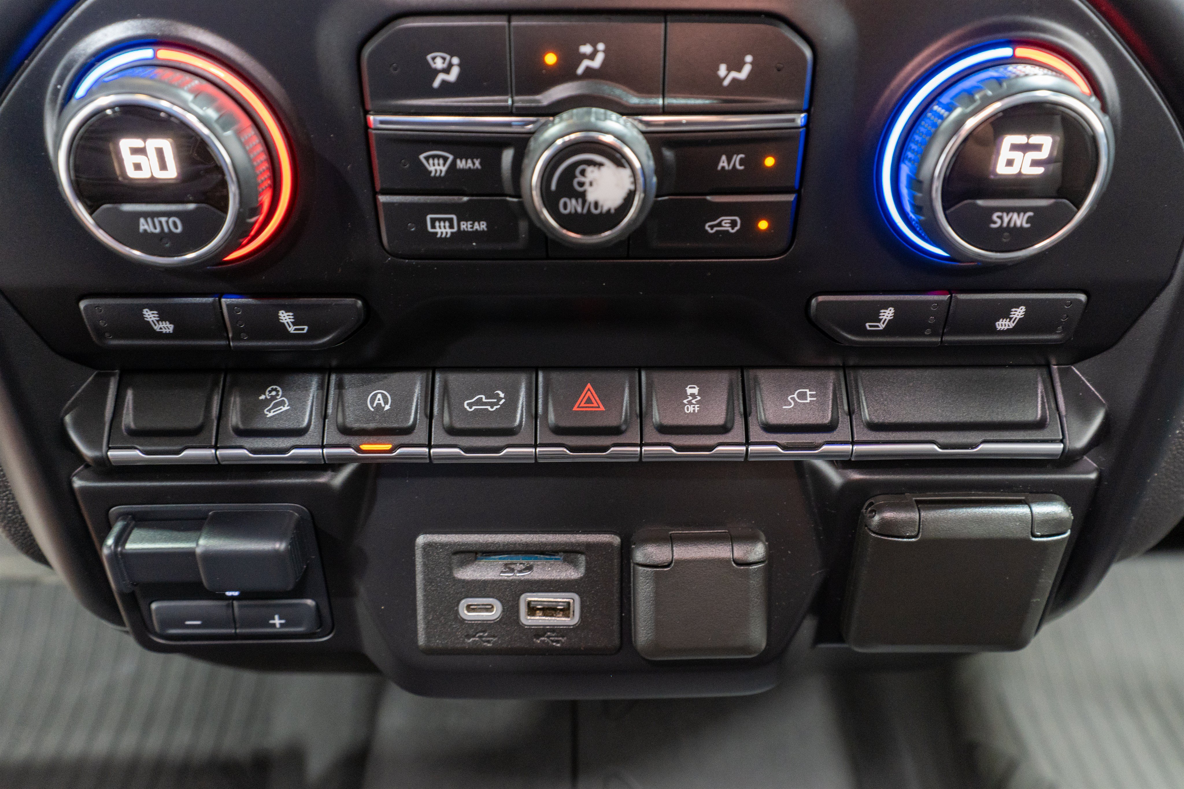Used 2020 Chevrolet Silverado 1500 LT w/ All-Star Edition AWD/4WD image 22