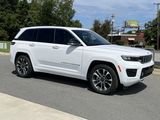 Used 2023 Jeep Grand Cherokee Overland image 2