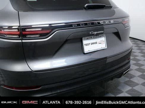 Used 2021 Porsche Cayenne image 37