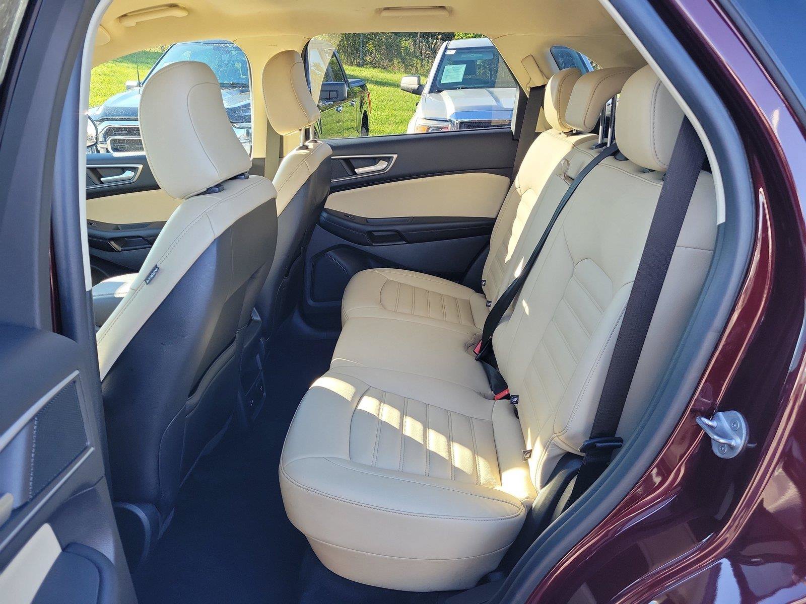 Used 2021 Ford Edge SEL w/ Convenience Package AWD/4WD image 12