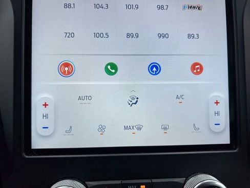 Used 2024 Ford Edge SEL image 19