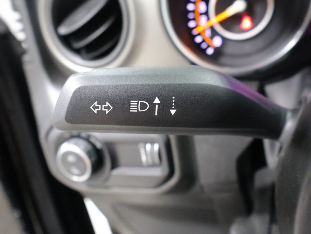 Used 2023 Jeep Gladiator Sport AWD/4WD image 34