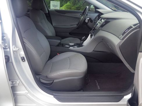 Used 2011 Hyundai Sonata SE FWD image 10