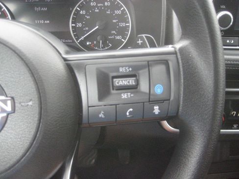 Used 2024 Nissan Rogue SV AWD/4WD image 27