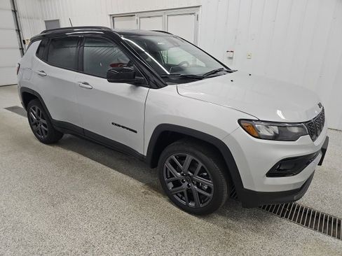 New 2026 Jeep Compass Limited image 5