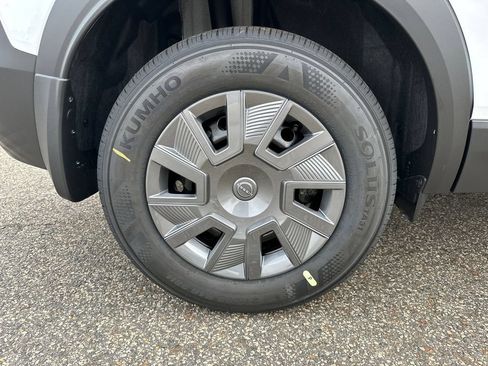 Used 2026 Nissan Kicks S FWD image 17