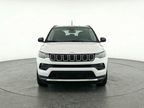 Used 2025 Jeep Compass Limited image 2