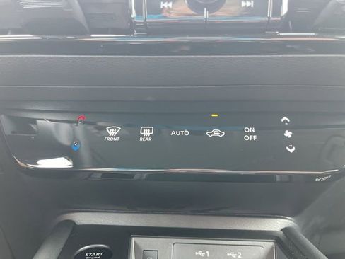 New 2025 Nissan Kicks SR FWD image 22
