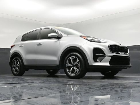 Used 2020 Kia Sportage LX image 31
